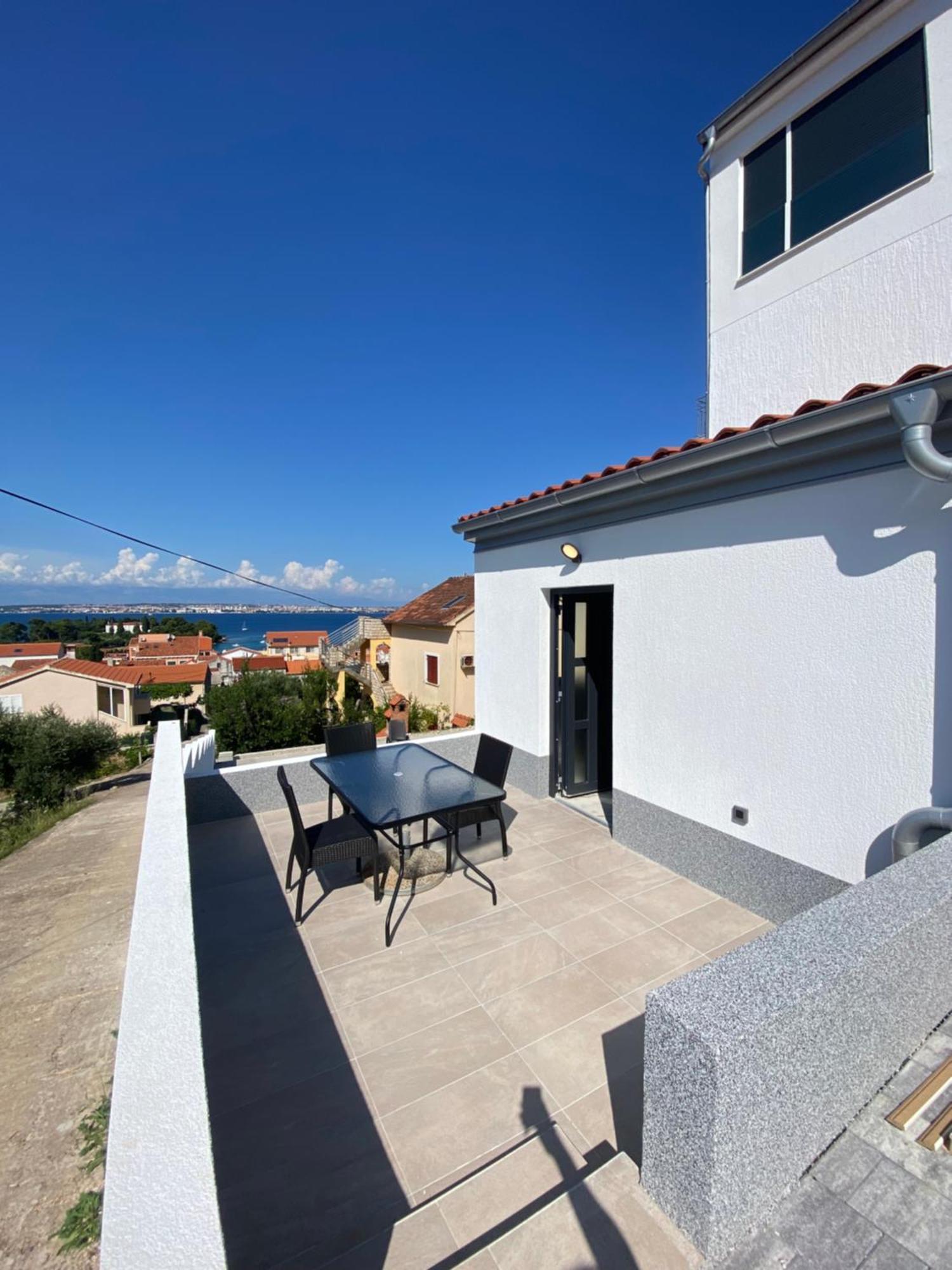 Apartment Ana Preko